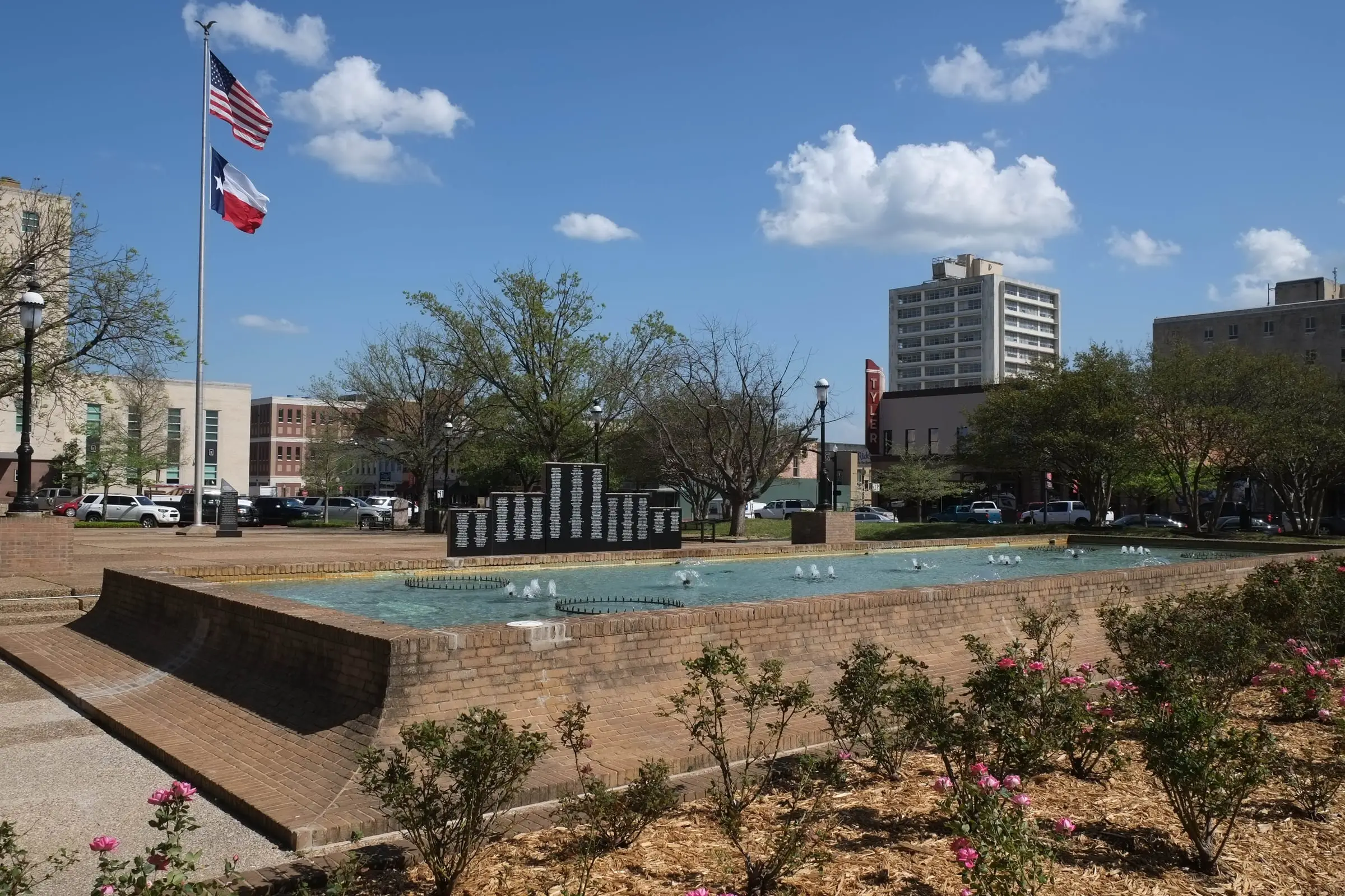 Plaza and fountain on the downtown square
